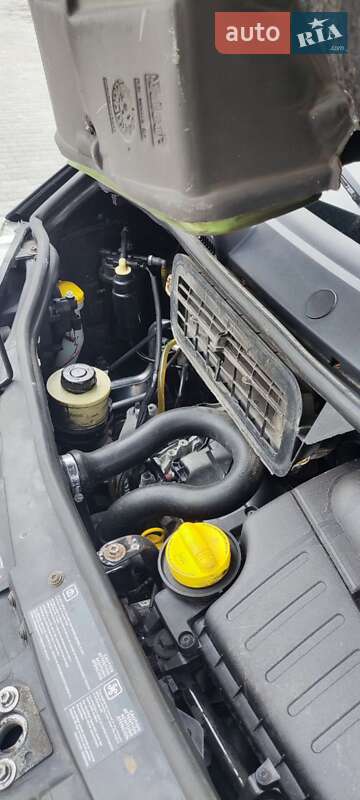 Вантажний фургон Opel Vivaro 2012 в Києві