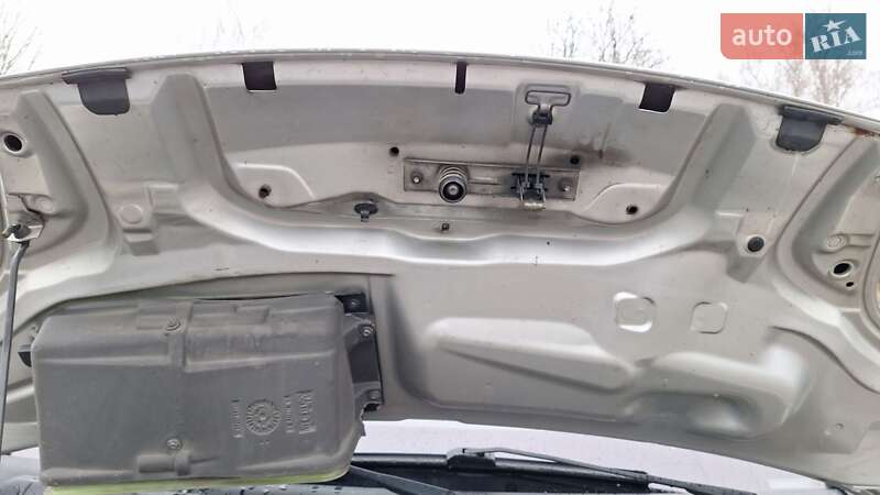 Хетчбек Opel Vivaro 2011 в Луцьку