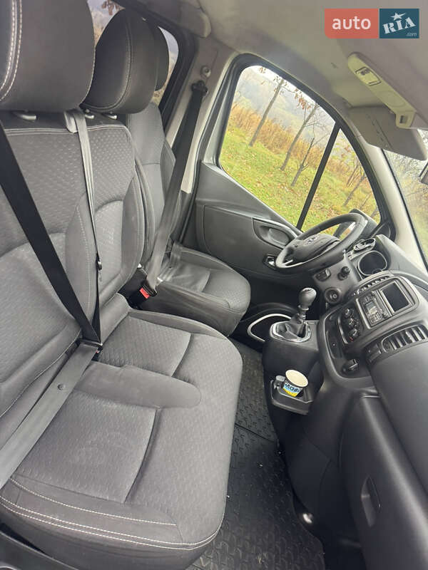 Минивэн Opel Vivaro 2017 в Калуше фото 7 Минивэн Opel Vivaro 2017 в Калуше