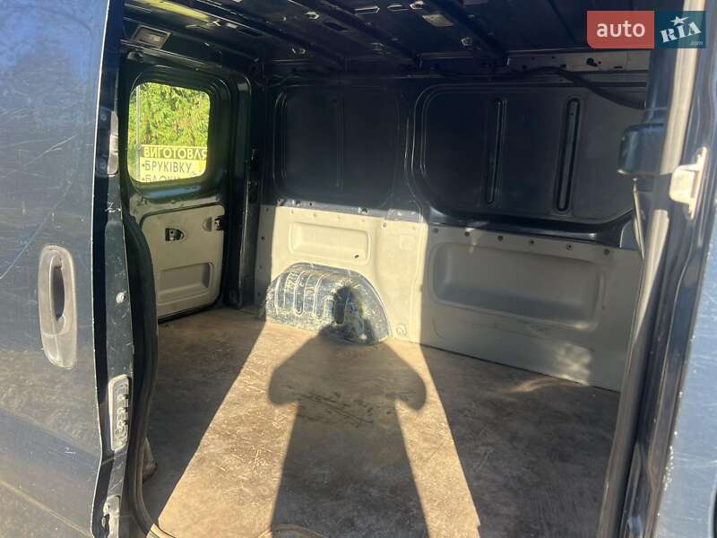 Вантажний фургон Opel Vivaro 2001 в Заліщиках