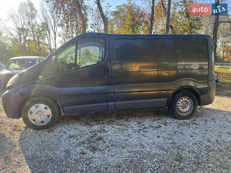 Вантажний фургон Opel Vivaro 2001 в Заліщиках