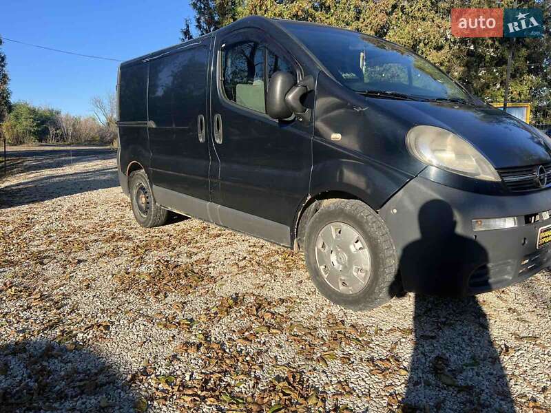Вантажний фургон Opel Vivaro 2001 в Заліщиках