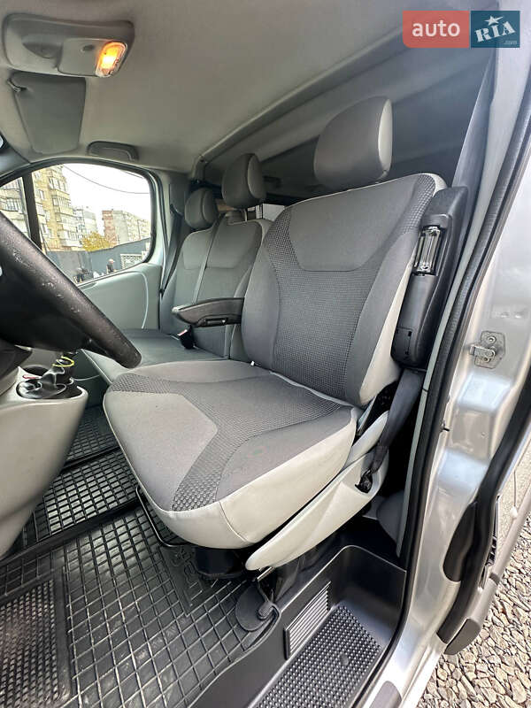 Минивэн Opel Vivaro 2013 в Ивано-Франковске фото 8 Минивэн Opel Vivaro 2013 в Ивано-Франковске