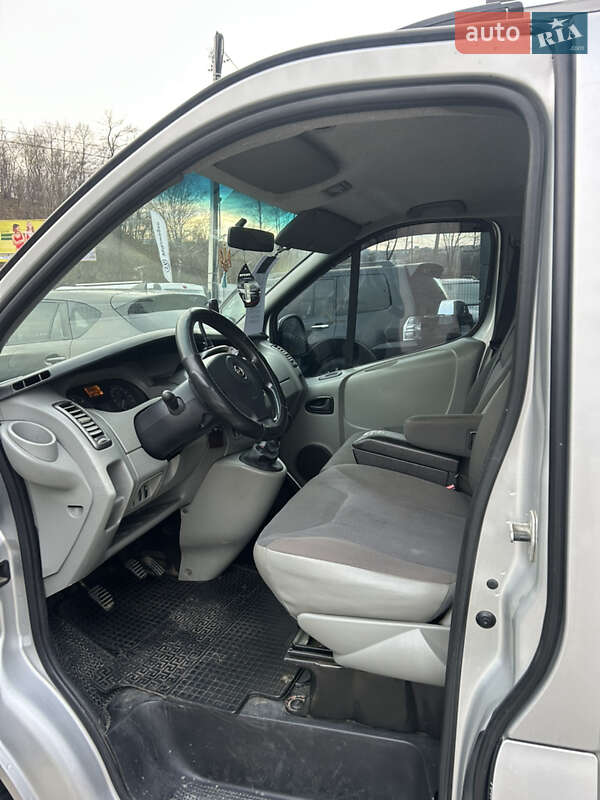 Минивэн Opel Vivaro 2007 в Черновцах