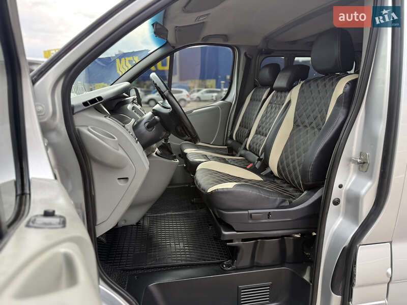 Минивэн Opel Vivaro 2009 в Виннице