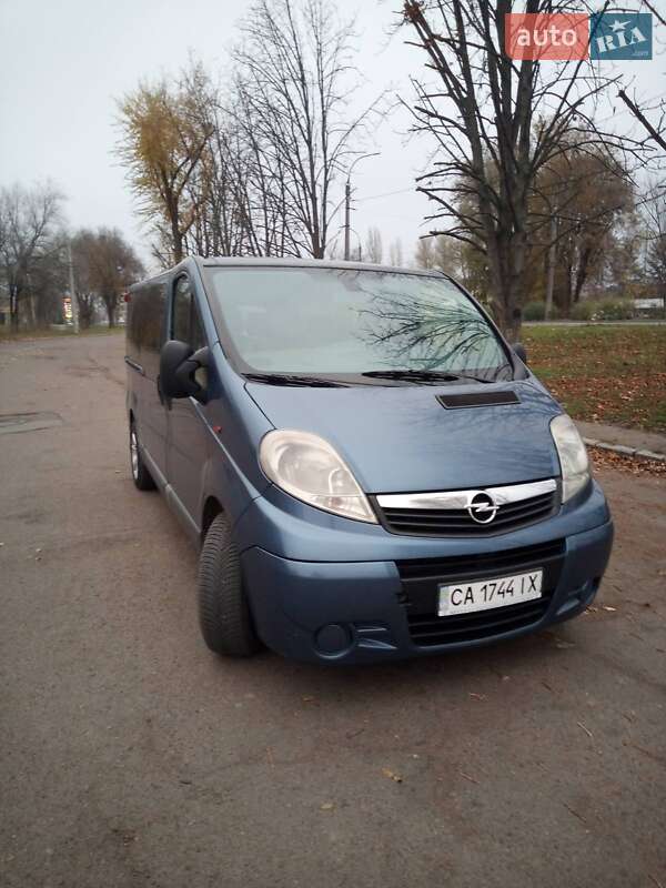 Opel Vivaro 2011 Opel Vivaro 2011