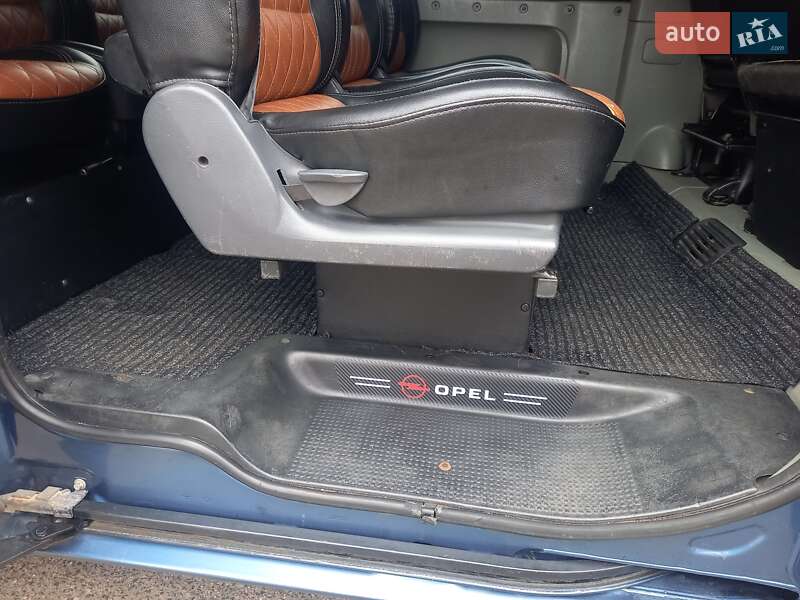 Минивэн Opel Vivaro 2011 в Черкассах