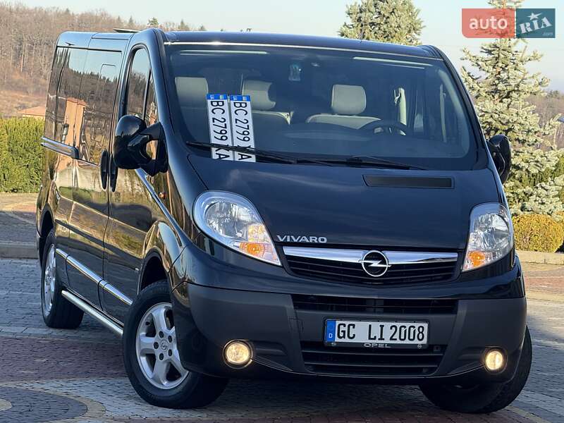Минивэн Opel Vivaro 2011 в Дрогобыче