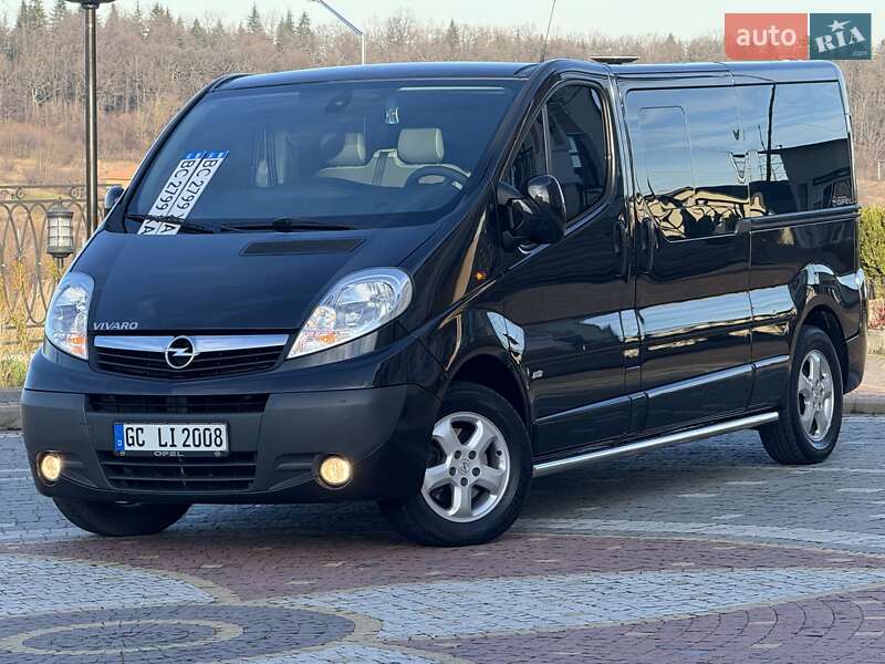 Минивэн Opel Vivaro 2011 в Дрогобыче