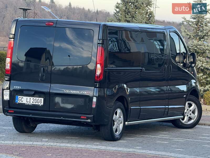 Минивэн Opel Vivaro 2011 в Дрогобыче