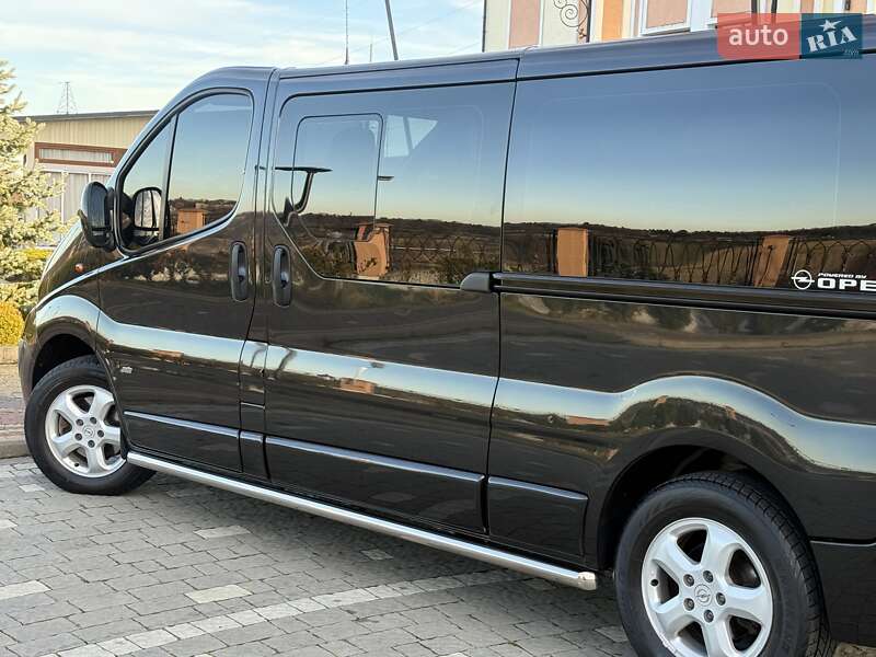 Минивэн Opel Vivaro 2011 в Дрогобыче