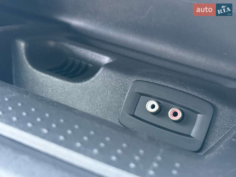 Минивэн Opel Vivaro 2011 в Дрогобыче