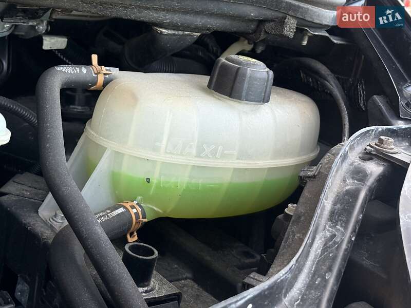 Минивэн Opel Vivaro 2011 в Дрогобыче