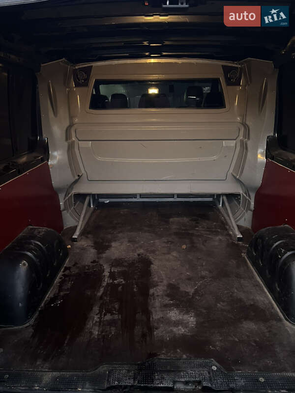 Минивэн Opel Vivaro 2013 в Надворной