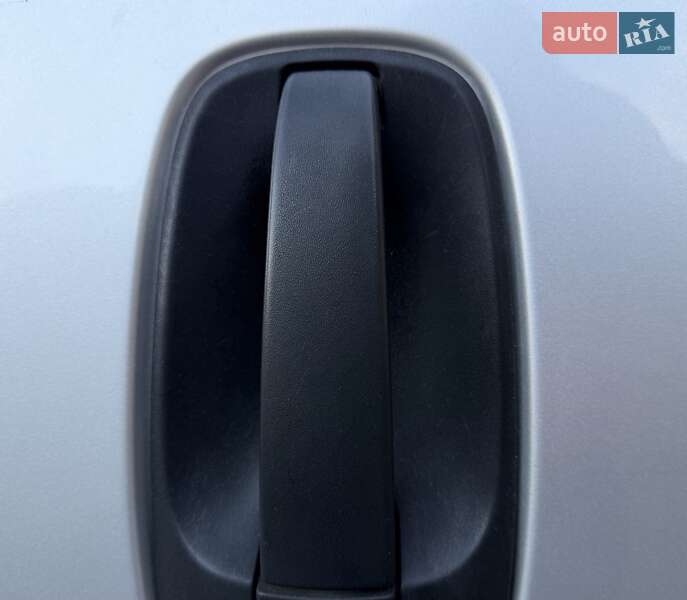 Минивэн Opel Vivaro 2012 в Львове