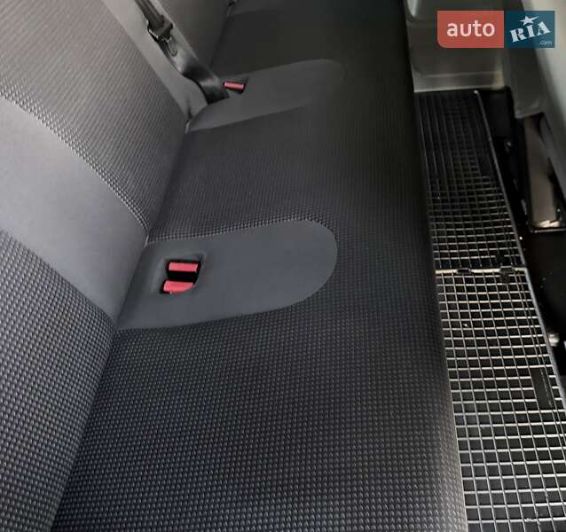 Минивэн Opel Vivaro 2012 в Львове