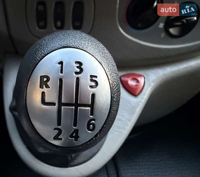 Минивэн Opel Vivaro 2012 в Львове