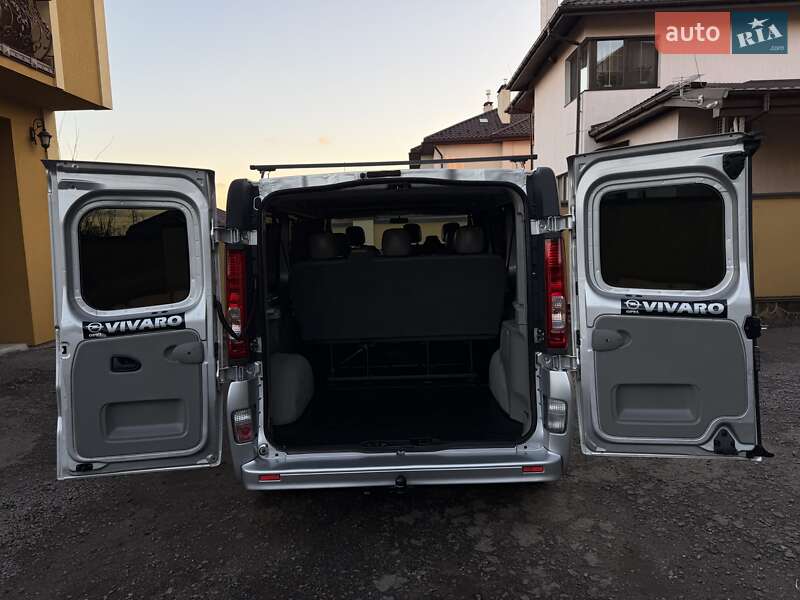 Минивэн Opel Vivaro 2012 в Львове