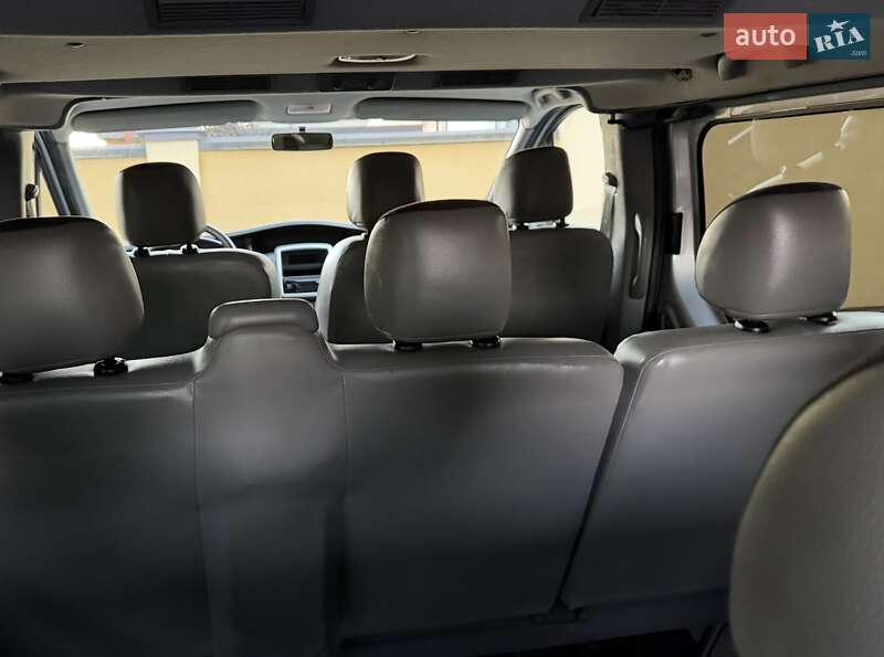 Минивэн Opel Vivaro 2012 в Львове