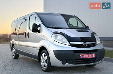 Минивэн Opel Vivaro 2014 в Ровно