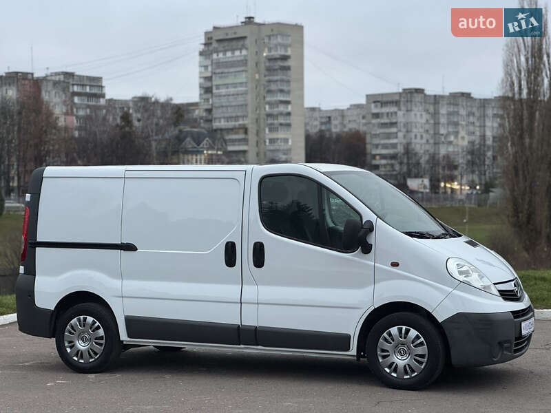 Грузовой фургон Opel Vivaro 2013 в Ровно