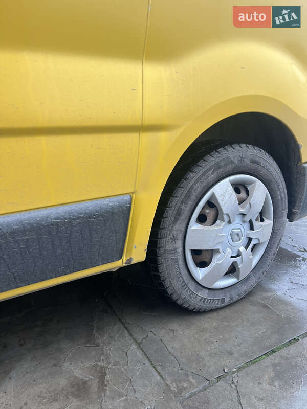 Минивэн Opel Vivaro 2004 в Копычинце