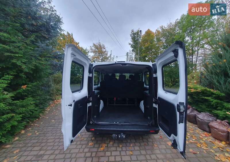 Минивэн Opel Vivaro 2016 в Киеве