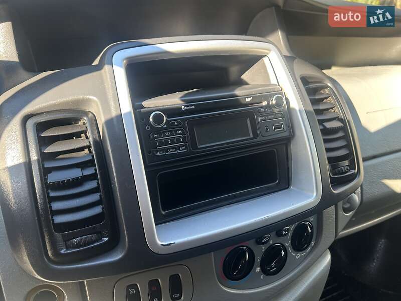 Минивэн Opel Vivaro 2014 в Луцке