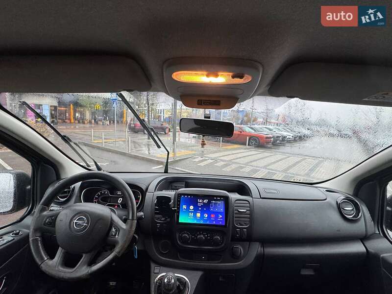 Минивэн Opel Vivaro 2017 в Киеве