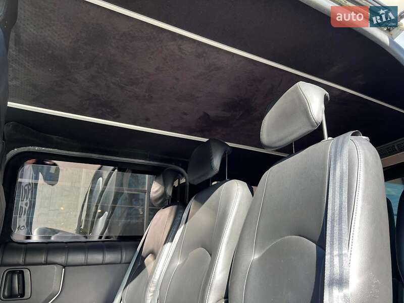 Мінівен Opel Vivaro 2019 в Ужгороді