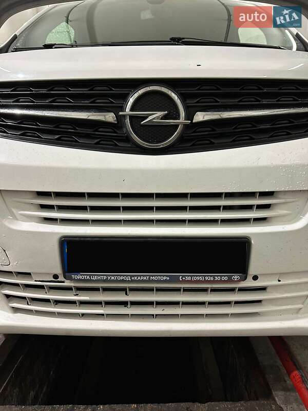 Мінівен Opel Vivaro 2019 в Ужгороді