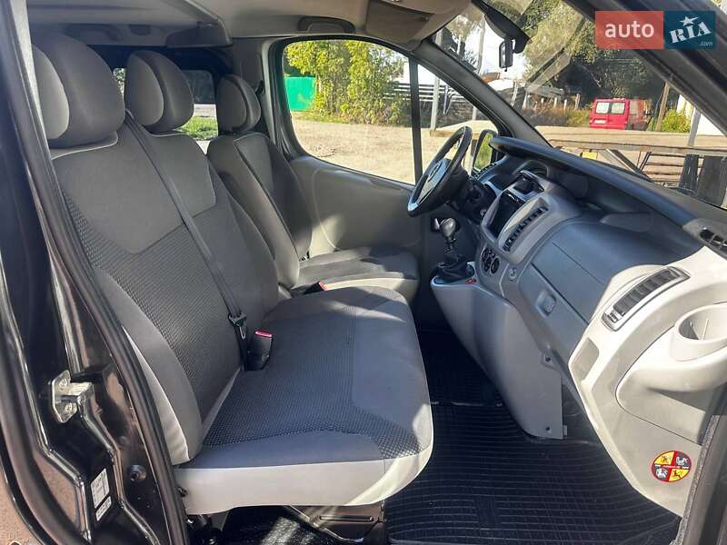 Мінівен Opel Vivaro 2008 в Дубні