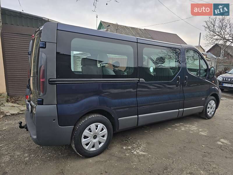 Мінівен Opel Vivaro 2006 в Запоріжжі