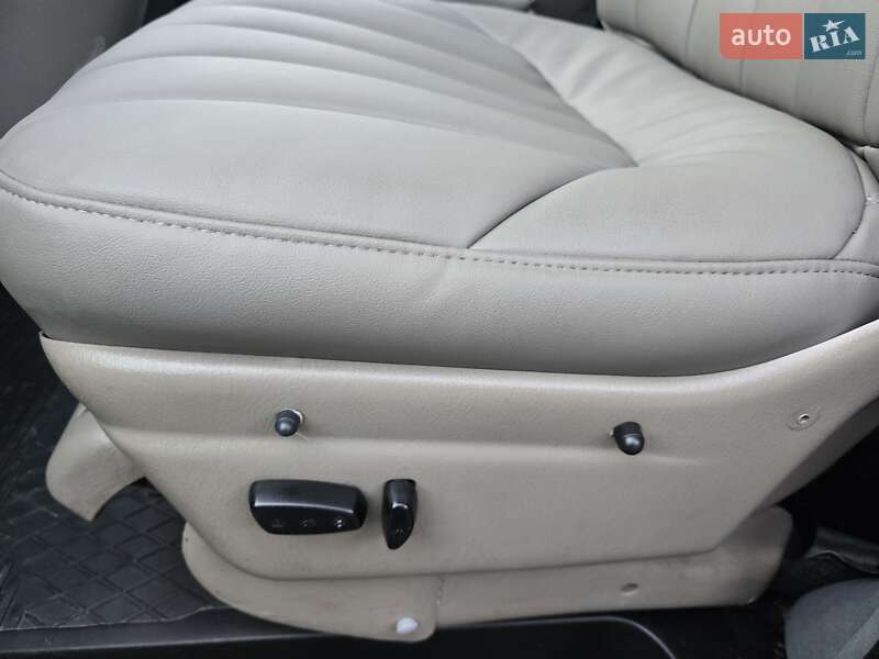 Мінівен Opel Vivaro 2006 в Запоріжжі