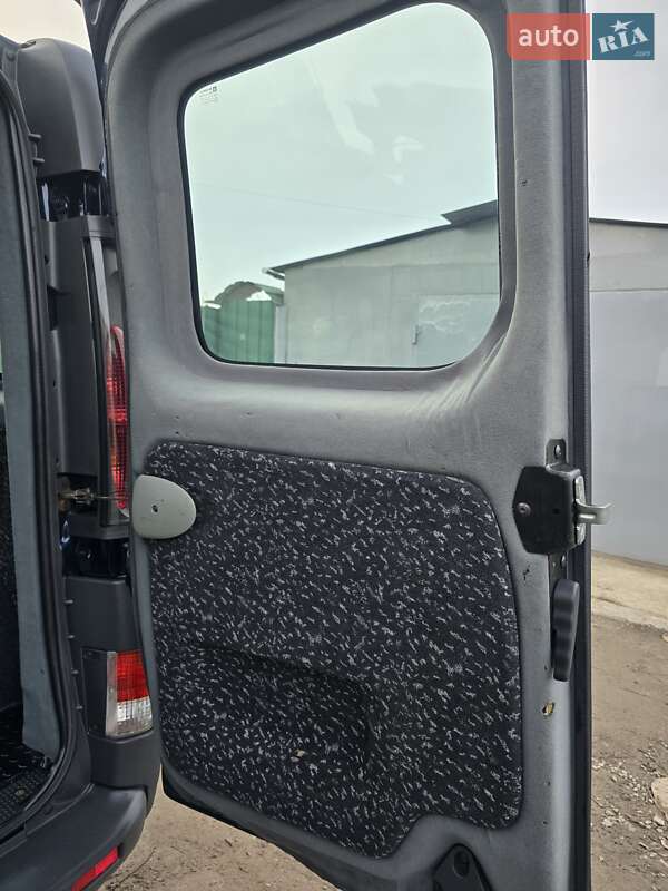 Мінівен Opel Vivaro 2006 в Запоріжжі