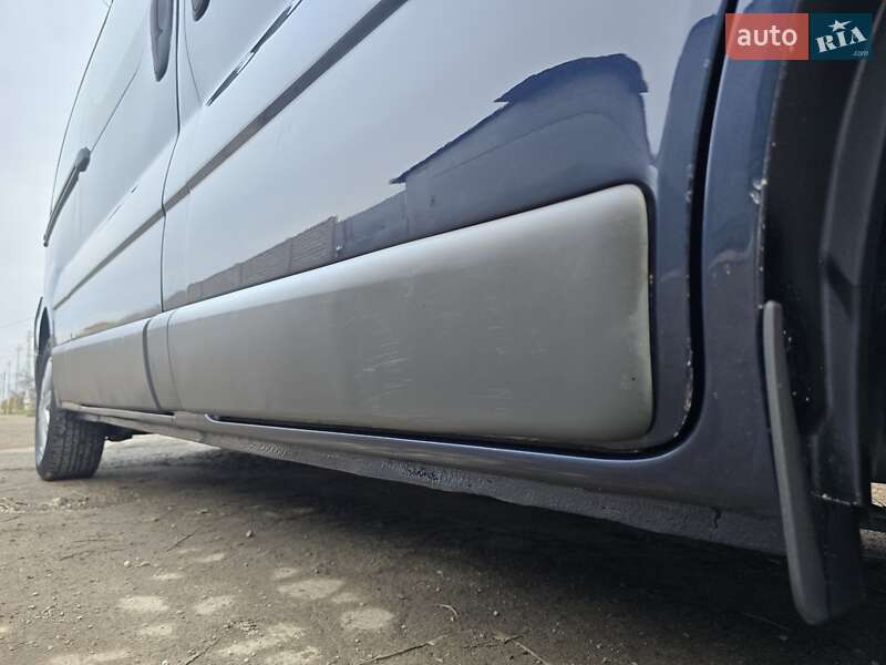 Мінівен Opel Vivaro 2006 в Запоріжжі