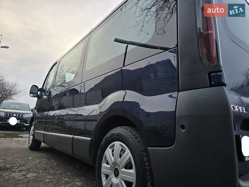 Мінівен Opel Vivaro 2006 в Запоріжжі