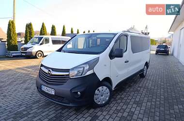 Мінівен Opel Vivaro 2015 в Чернівцях