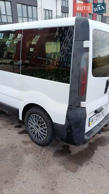 Минивэн Opel Vivaro 2002 в Ровно