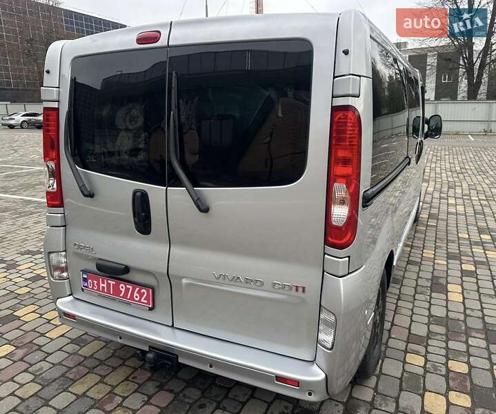 Минивэн Opel Vivaro 2013 в Луцке