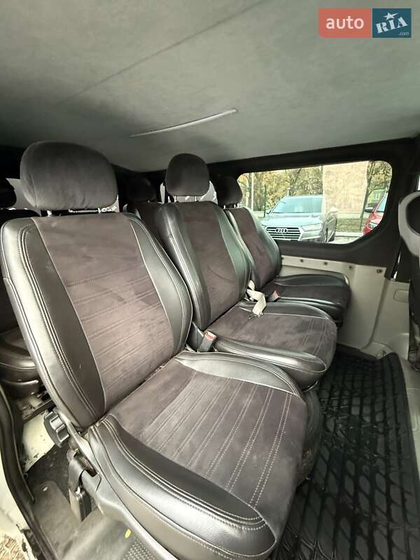 Минивэн Opel Vivaro 2011 в Сумах