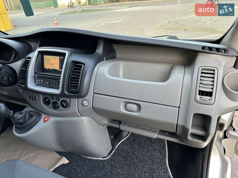 Минивэн Opel Vivaro 2013 в Дубно