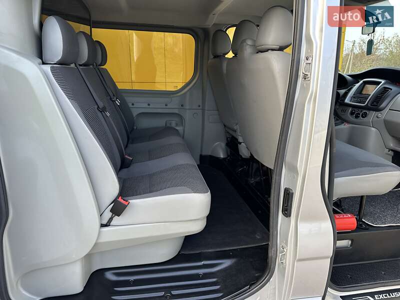 Минивэн Opel Vivaro 2013 в Дубно