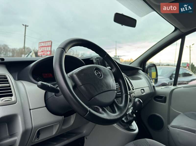 Минивэн Opel Vivaro 2012 в Стрые