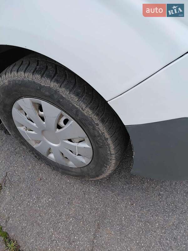 Минивэн Opel Vivaro 2007 в Новоднестровске