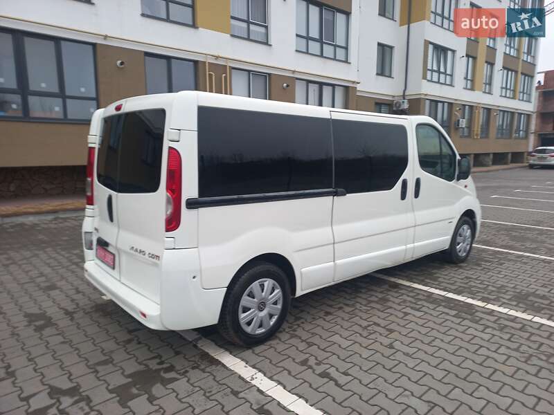 Минивэн Opel Vivaro 2010 в Ковеле