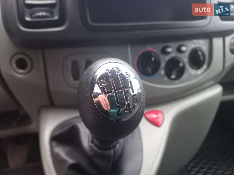 Минивэн Opel Vivaro 2010 в Ковеле