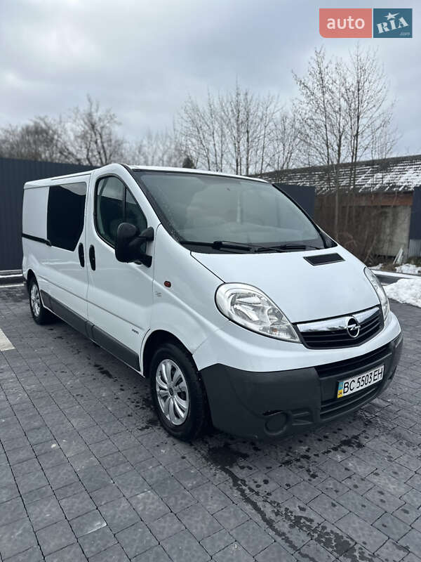 Минивэн Opel Vivaro 2010 в Самборе