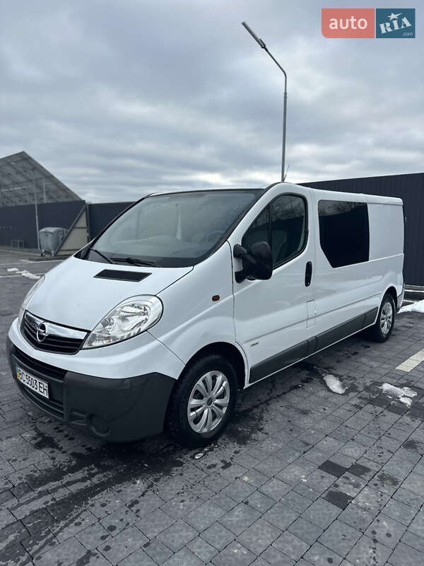 Минивэн Opel Vivaro 2010 в Самборе