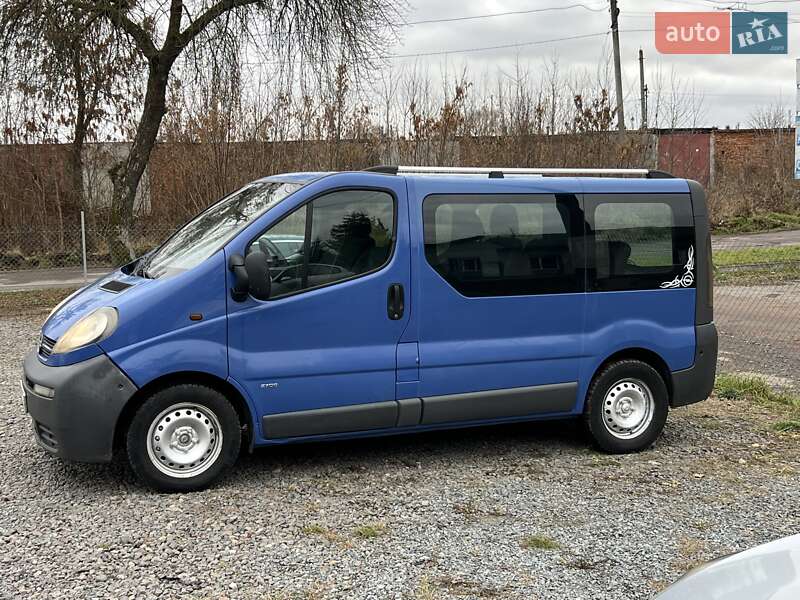 Мінівен Opel Vivaro 2003 в Шептицькому